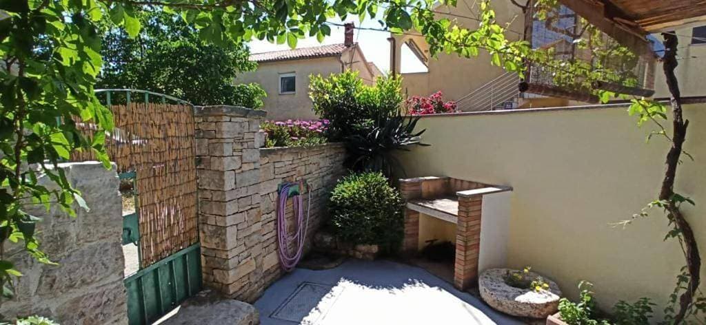 Foto 4 von 15: Two-Bedroom House