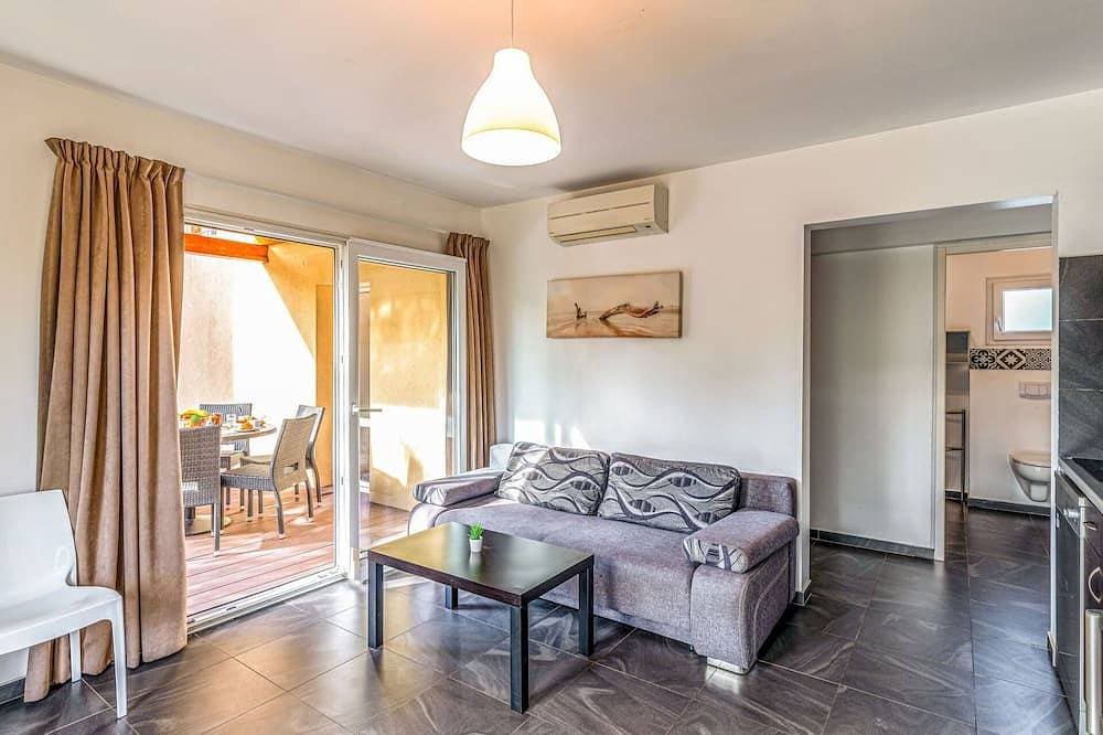 Foto 9 von 30: Schöne Wohnung für 6 Gäste mit Klimaanlage, Pool,  W-Lan, TV, Terrasse und Haustiere erlaubt