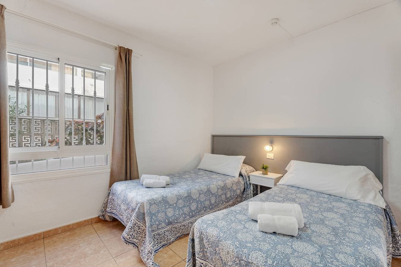 Foto 11 von 27: Sun And Calm Las Floritas mit Gemeinschaftspool, privater Terrasse und WLAN