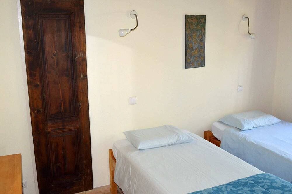 Foto 3 von 30: Geräumiges Familien-Cottage (max. 5 Personen) mit Gemeinschaftspool