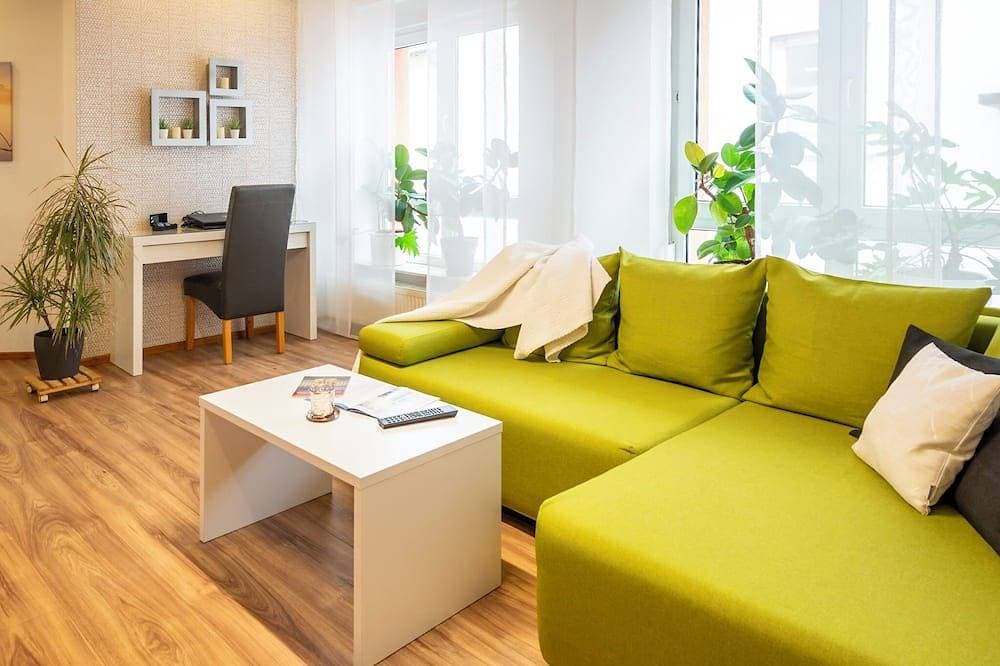 Foto 12 von 30: Moderne, komfortable Ferienwohnung mit Terrasse, am Maintalradweg,