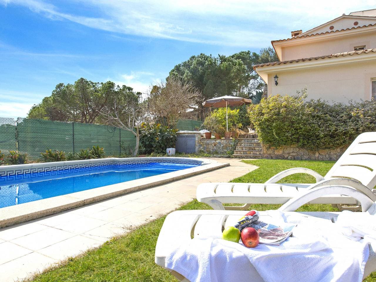 Villa à Lloret de Mar avec Piscine Privée, 6 Personnes, Parking, Proche de Cala Canyelles 1