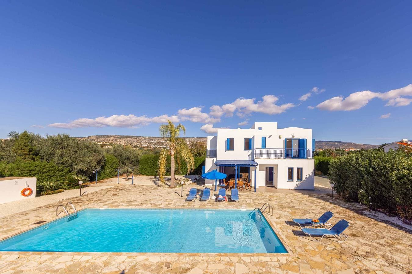 Foto 2 von 34: Villa für 6 Personen mit Balkon