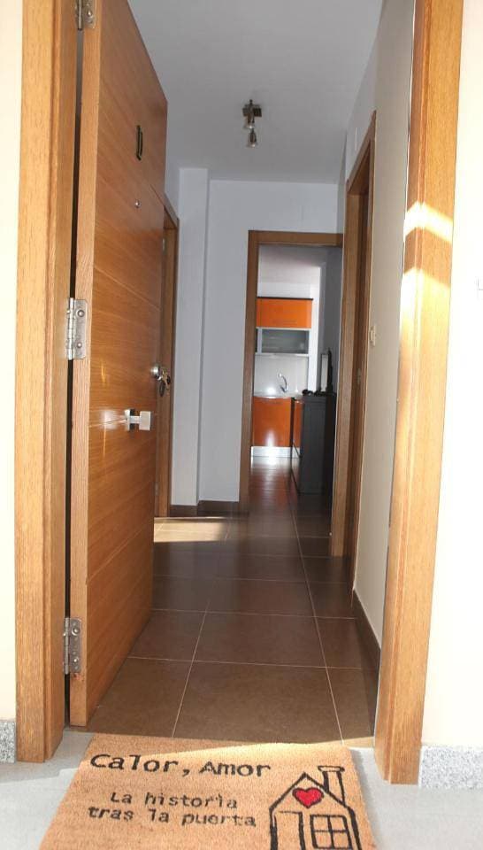 Foto 12 von 18: Two-Bedroom Apartment