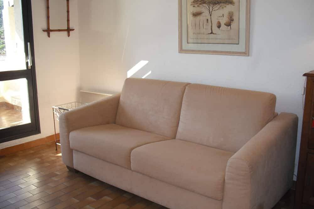 Foto 10 von 27: Ferienhausvermietung in La Croix Valmer: Privatdomain mit Schwimmbad