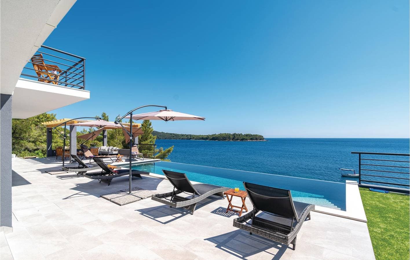 Foto 5 von 56: Reizende 164 m² große Wohnung mit Pool, Terrasse und nur 600 m vom Strand entfernt