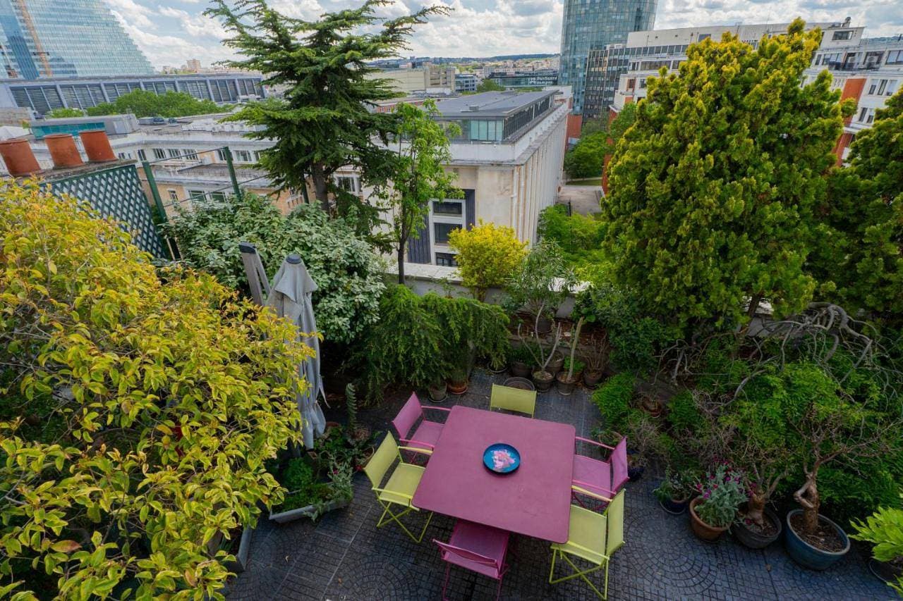 Foto 9 von 36: Two-Bedroom Apartment with City View