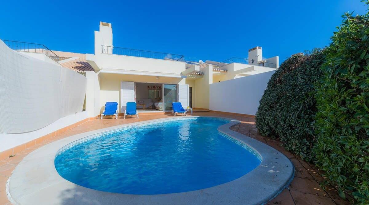 Foto 11 von 36: Villa für 6 Personen mit Pool