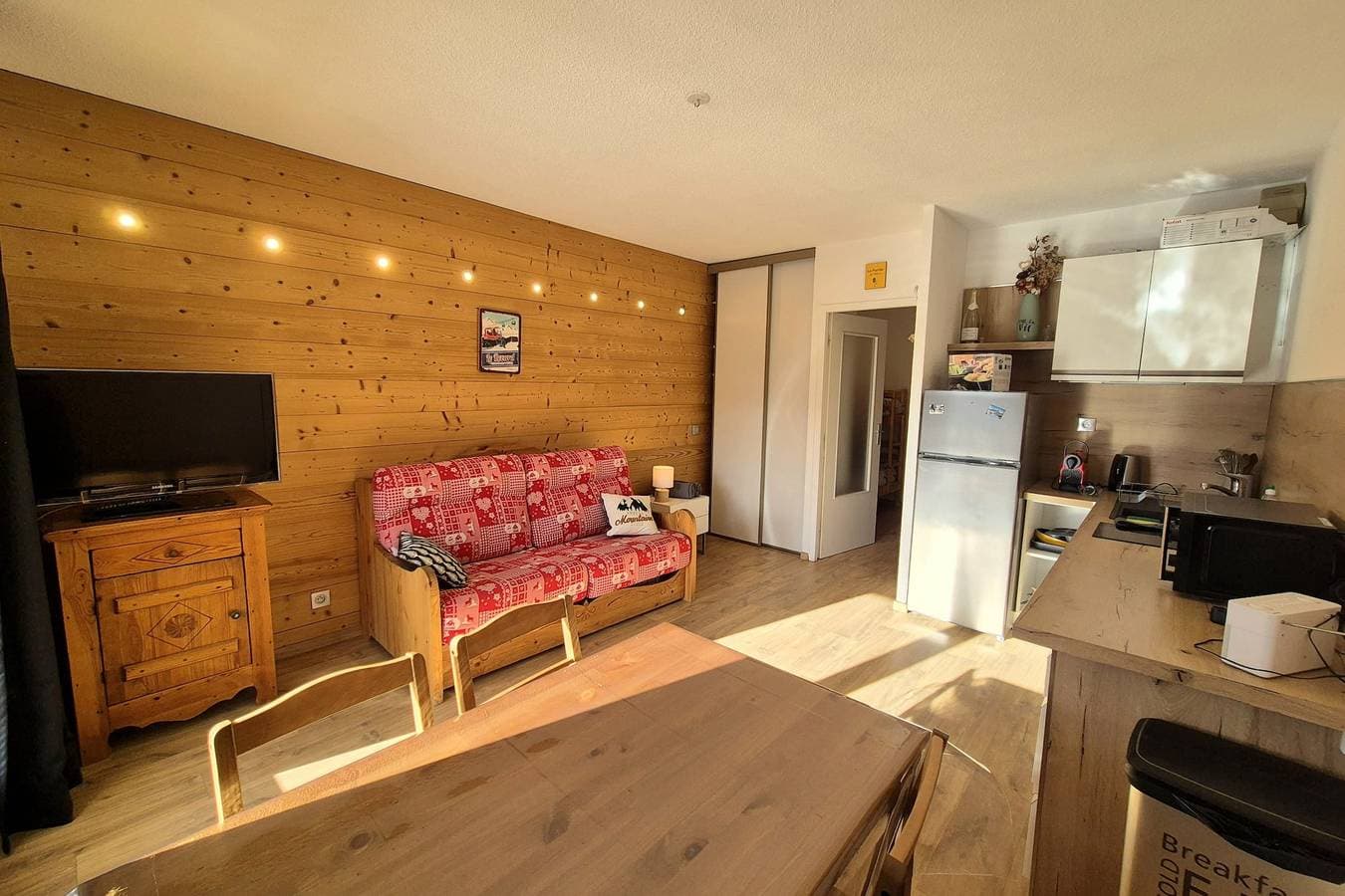 Foto 11 von 44: Ferienwohnung für 4 Personen mit Terrasse