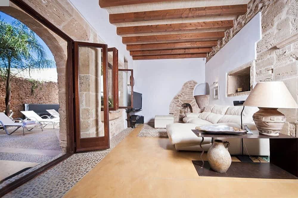 Foto 3 von 30: Exquisites Ferienhaus mit Pool und Sonnenterrasse, in der Altstadt von Alcudia