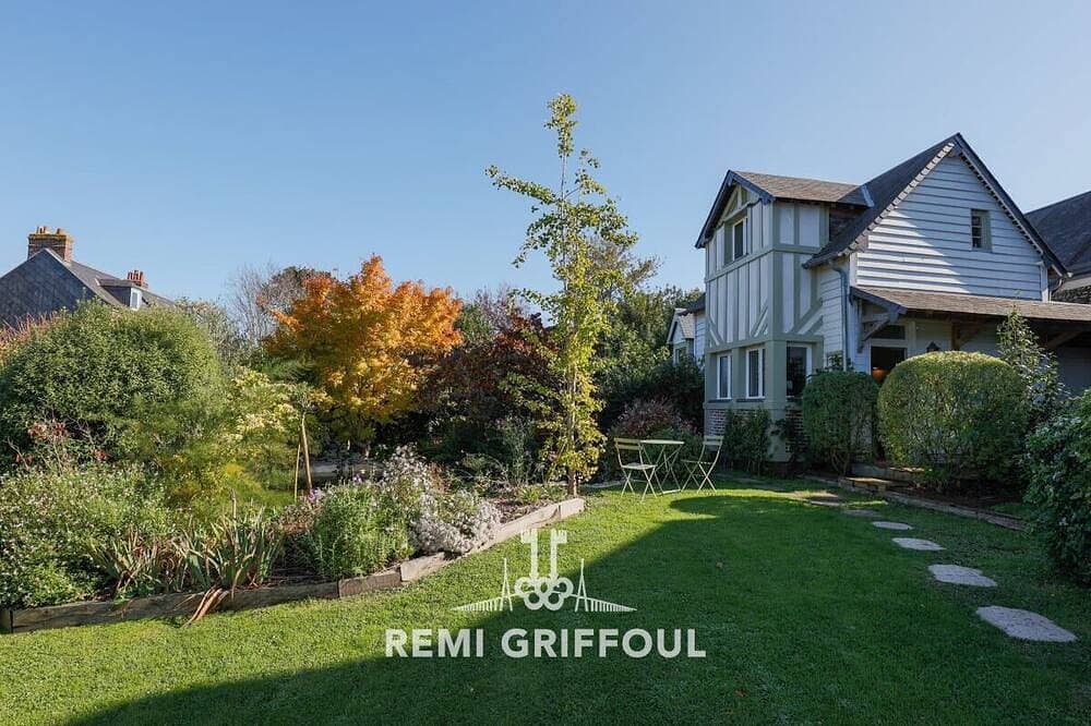 Foto 13 von 22: L'Atelier de La Maison Saint Léonard- hübsches Gemeinschaftsgarten-Honfleur