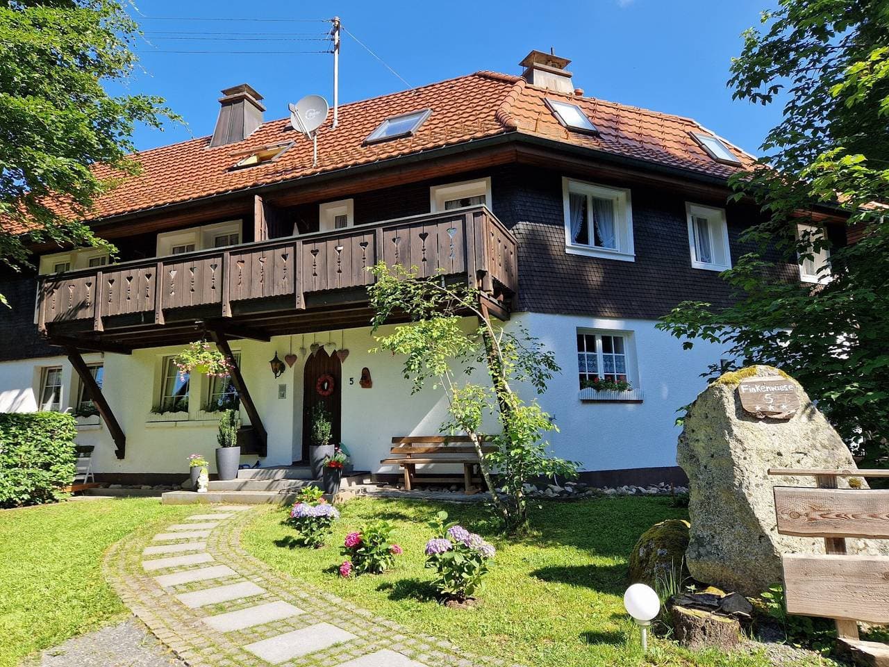 Foto 13 von 25: Einzimmerapartment 'Zehntstüble' mit Gemeinschaftsgarten und WLAN