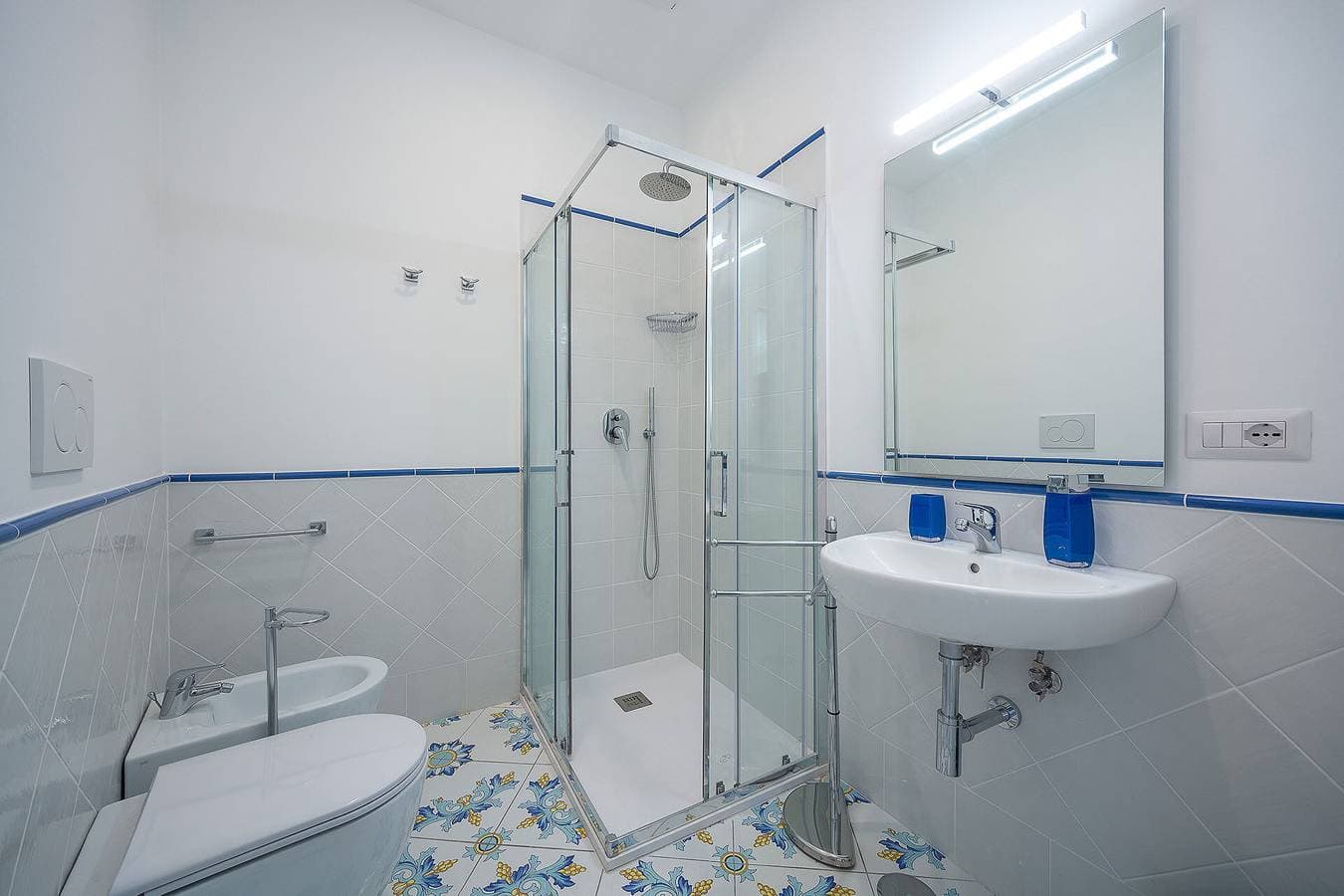 Foto 12 von 24: Ferienwohnung für 6 Personen mit Balkon