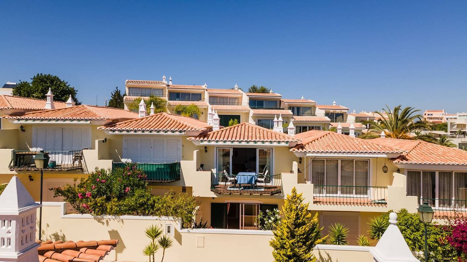 Foto 12 von 38: 32 Vila castelo Casa Figueira · Great Townhouse Ju