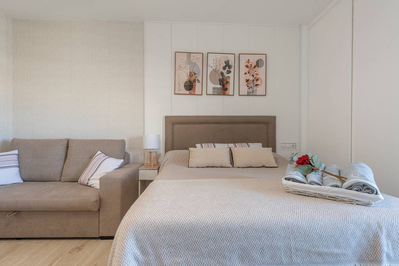Foto 5 von 23: Studio 'Benal Beach Sea View' mit Gemeinschaftspool, WLAN und Klimaanlage