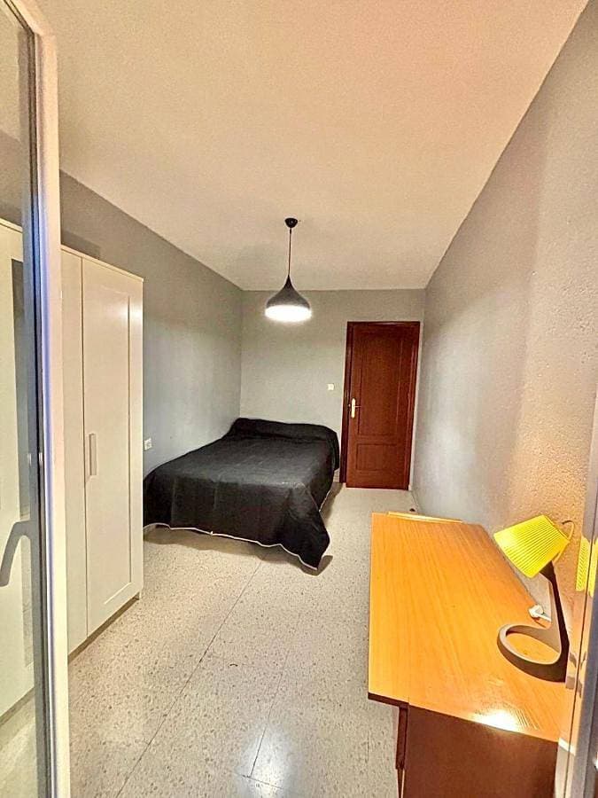 Piso amplio y luminoso ideal para pasar unos días 1