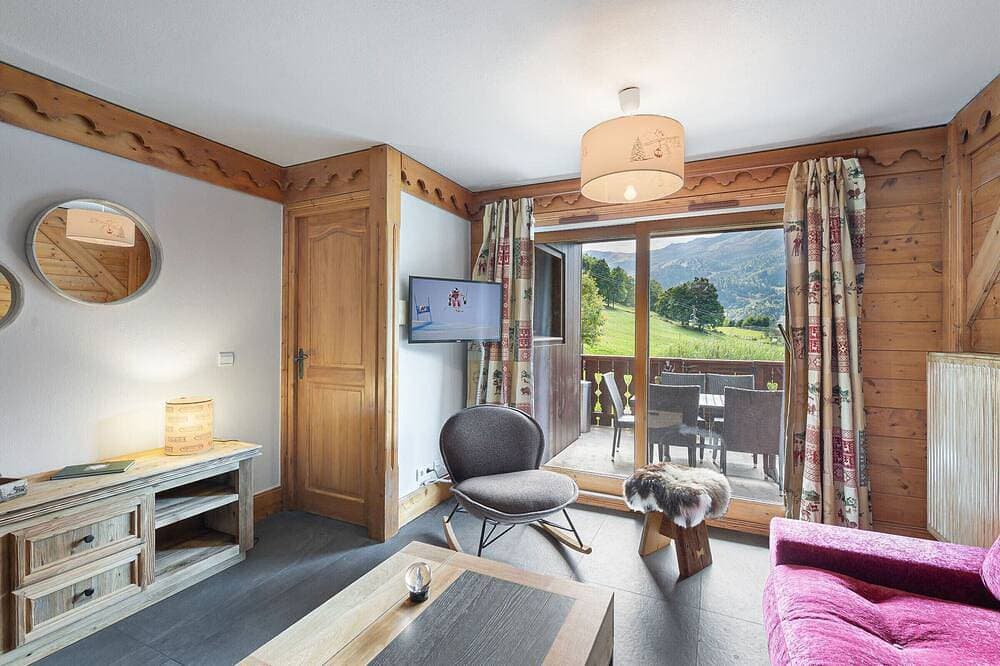 Ski-in/Ski-out Wohnung mit Terrasse und Poolzugang 1