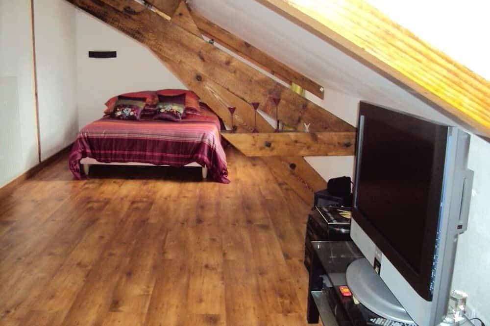 Foto 2 von 6: Farmhouse in  French countryside, long stays only, 1 hour 15 minutes from Paris