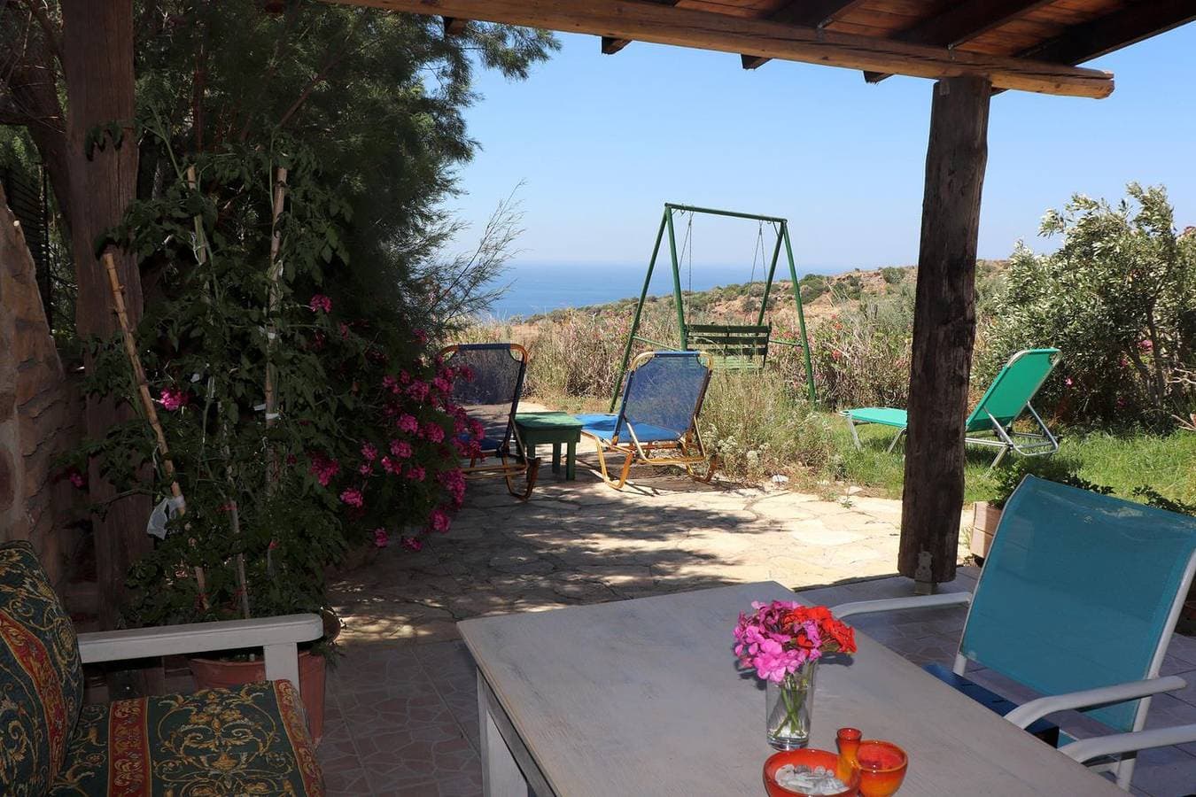 Foto 6 von 38: Panoramablick aufs Meer, fußläufig zum Strand, Wifi  - Ferienhaus Triopetra, Kreta