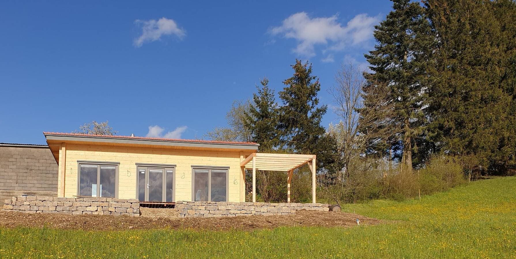 Foto 8 von 11: Ferienhaus Summerwiese: Modernes Holz-Tiny House im Industrial Design – nahe Biberach/Riss