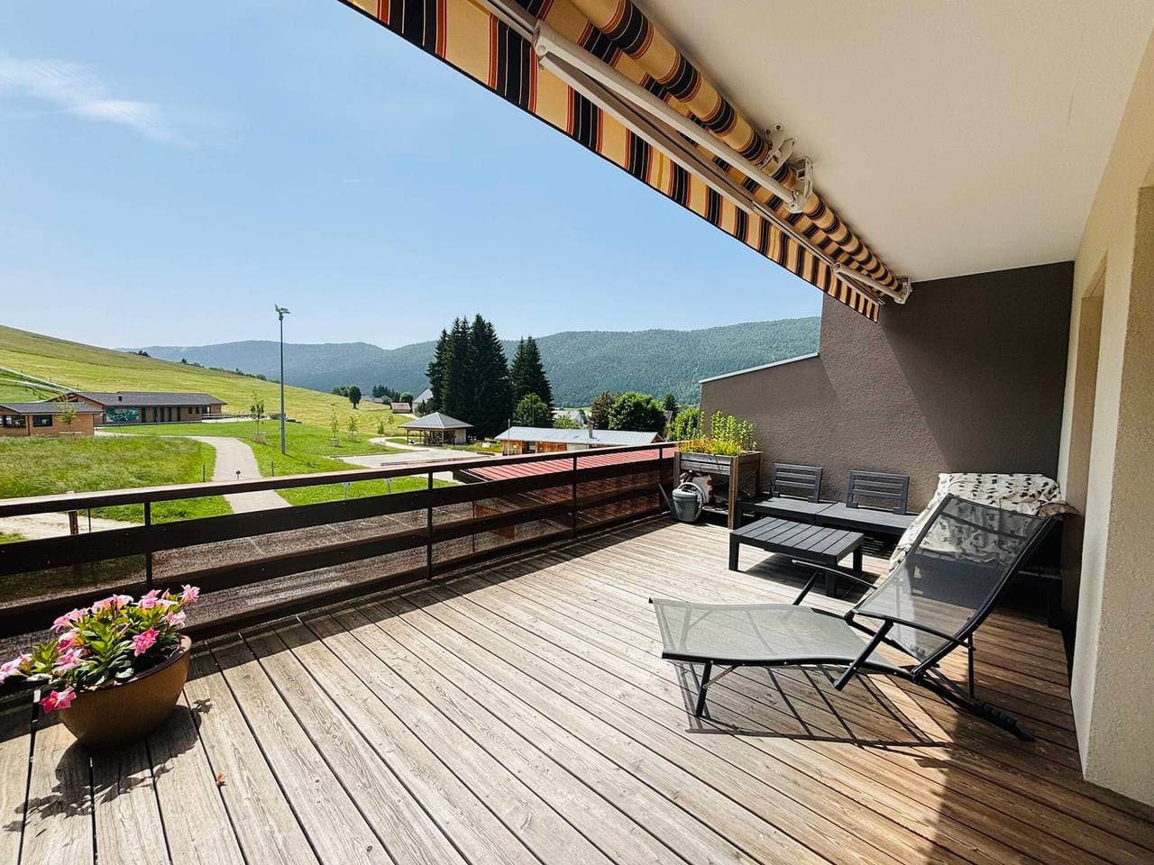 Foto 10 von 12: Renovierte Wohnung im Herzen des Vercors in Autrans, bis zu 5 Pers, sonnige Terrasse