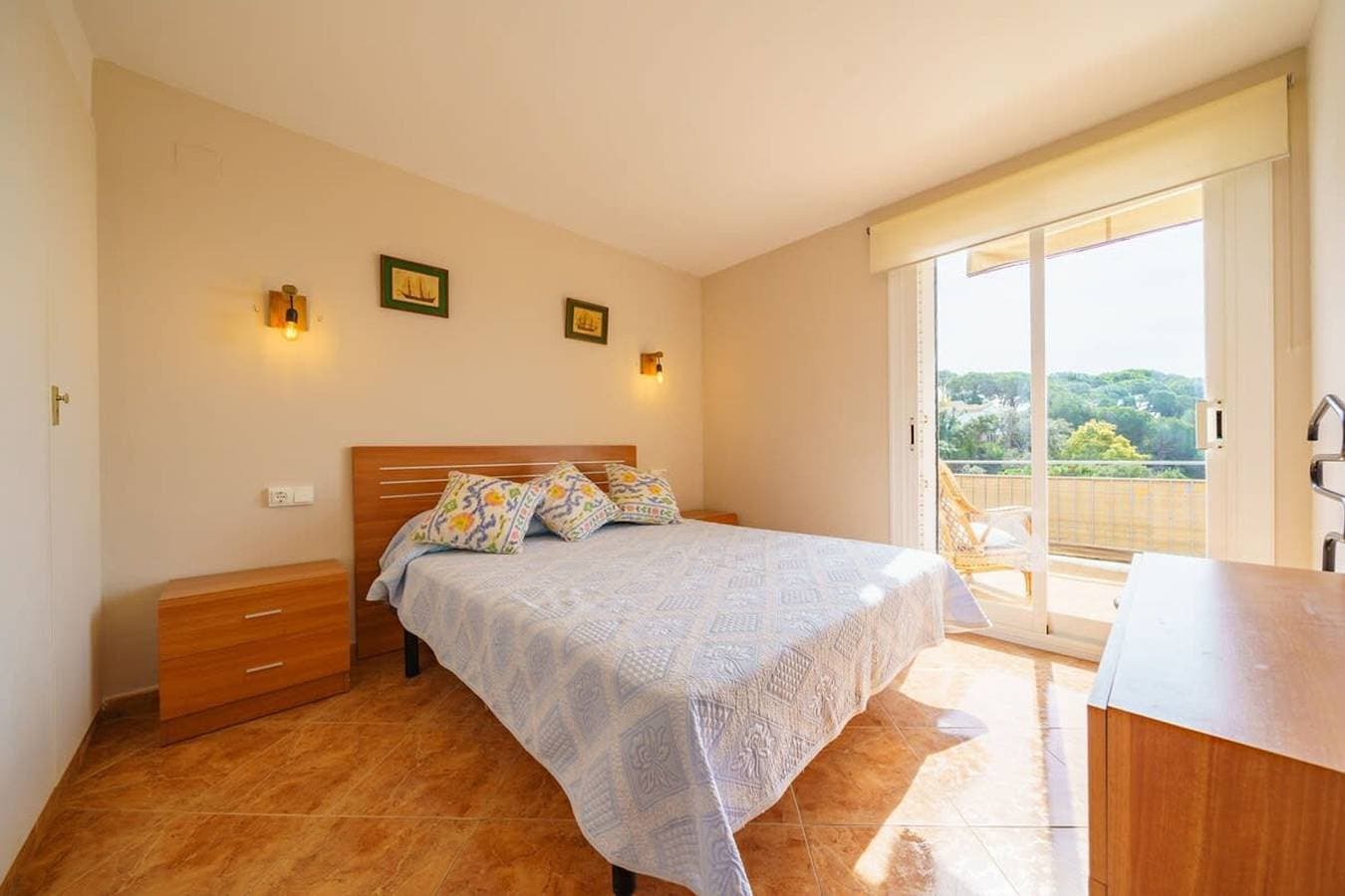 Foto 3 von 32: Ferienwohnung für 6 Personen mit Terrasse