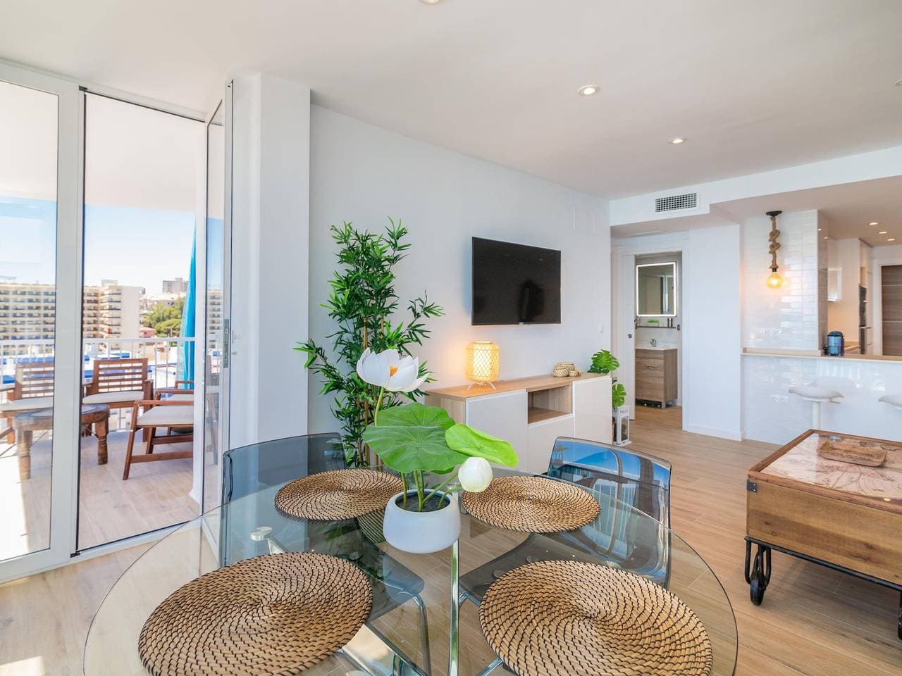 Foto 7 von 26: Ferienwohnung für 4 Personen mit Balkon/Terrasse