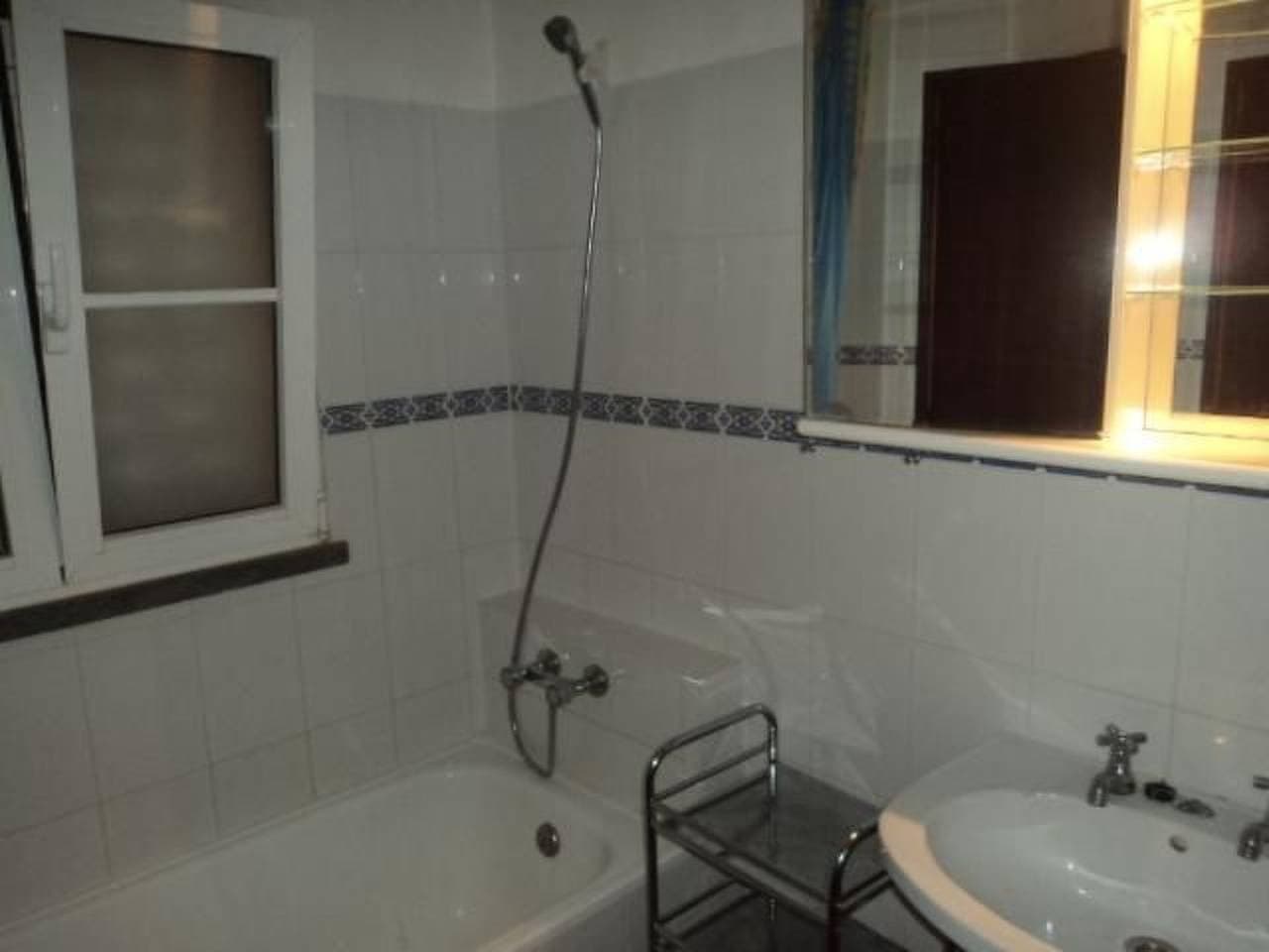 Foto 12 von 26: Mit Balkon, Terrasse und Außenpool