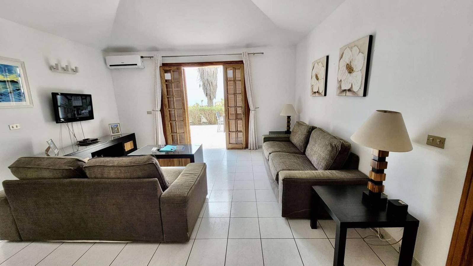 Foto 2 von 77: Villa für 4 Personen mit Kinderpool
