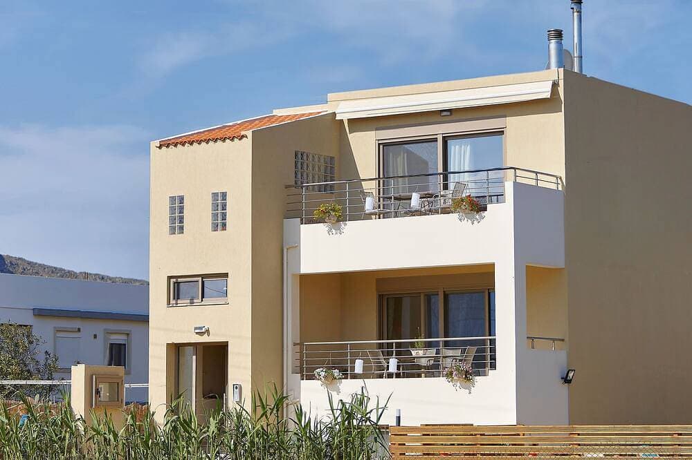 Foto 13 von 21: Villa Eva 2 Brandneue Luxusvilla, 50 Meter vom Meer entfernt, in einer sehr ruhigen Gegend