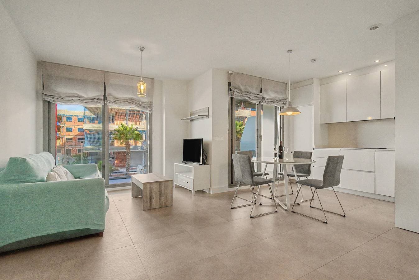 Foto 4 von 33: Ferienwohnung 'Panorama Beach' mit Meerblick, Wi-Fi und Klimaanlage