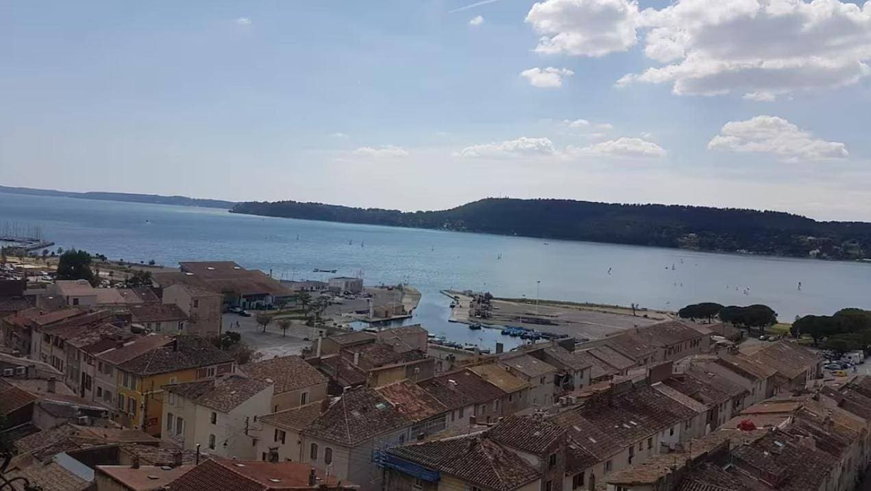 Apart Saint Chamas 1