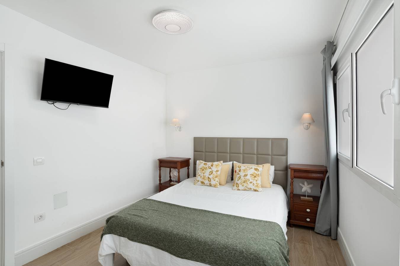 Foto 9 von 23: Ferienwohnung 'Flipper 302' mit Meerblick, Gemeinschaftspool und WLAN