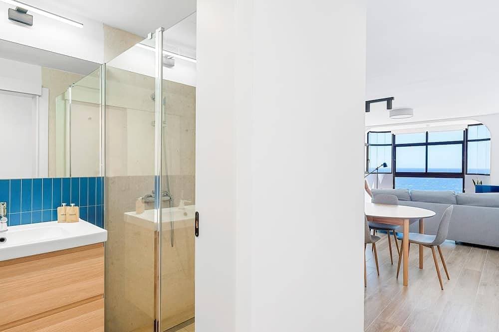 Foto 6 von 30: Stylish Apartment with Stunning Views & Parking