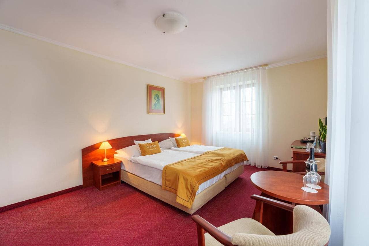 Foto 6 von 9: Double or Twin Room
