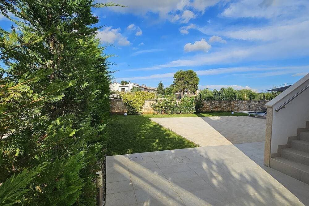 Foto 7 von 22: Bezauberndes und hundefreundliches Apartment mit Pool, Privatparkplatz, Klima