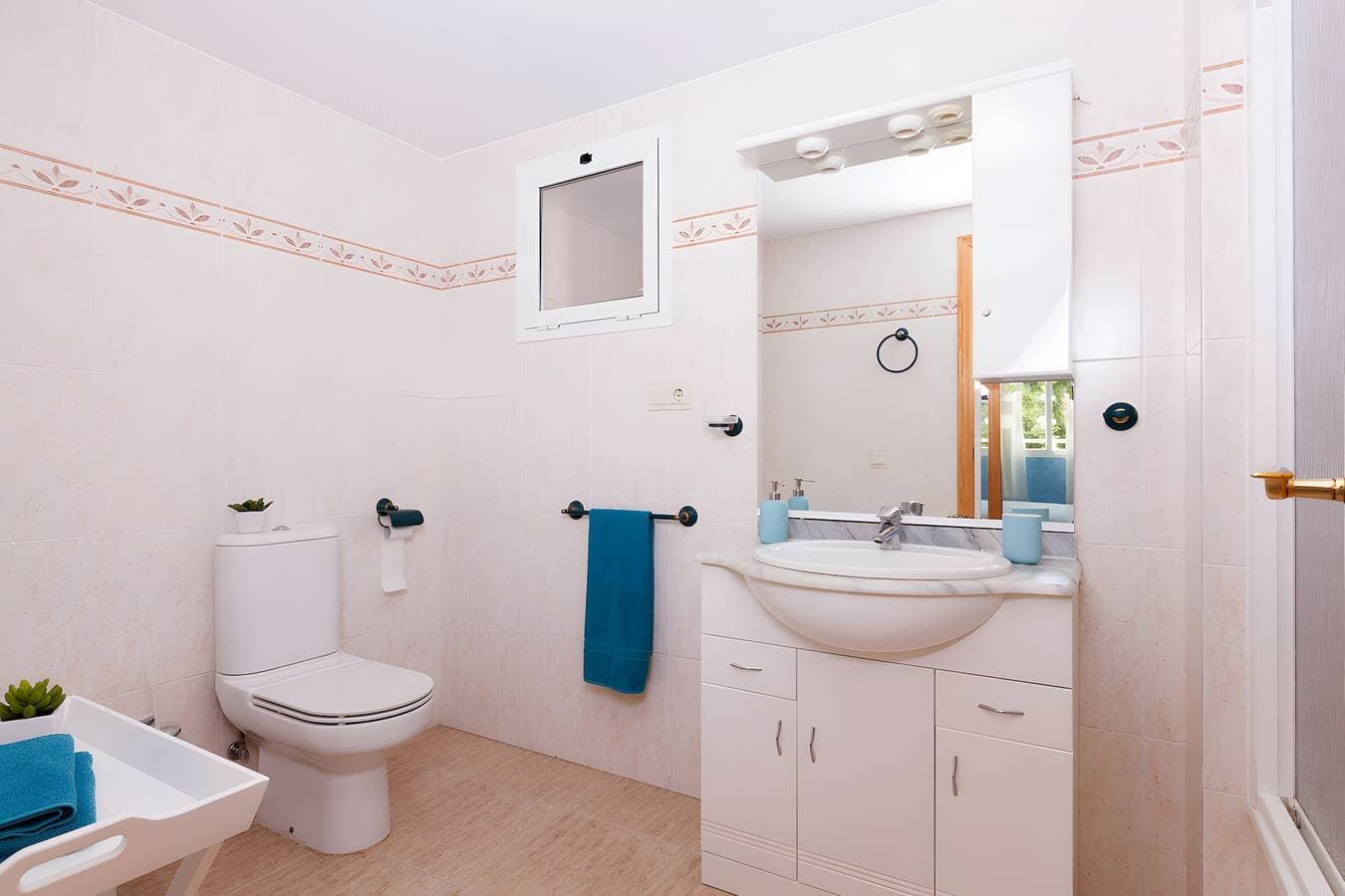 Foto 11 von 29: Ferienwohnung 'Jardines De Playa Gandia' mit Gemeinschaftspool, WLAN und Klimaanlage