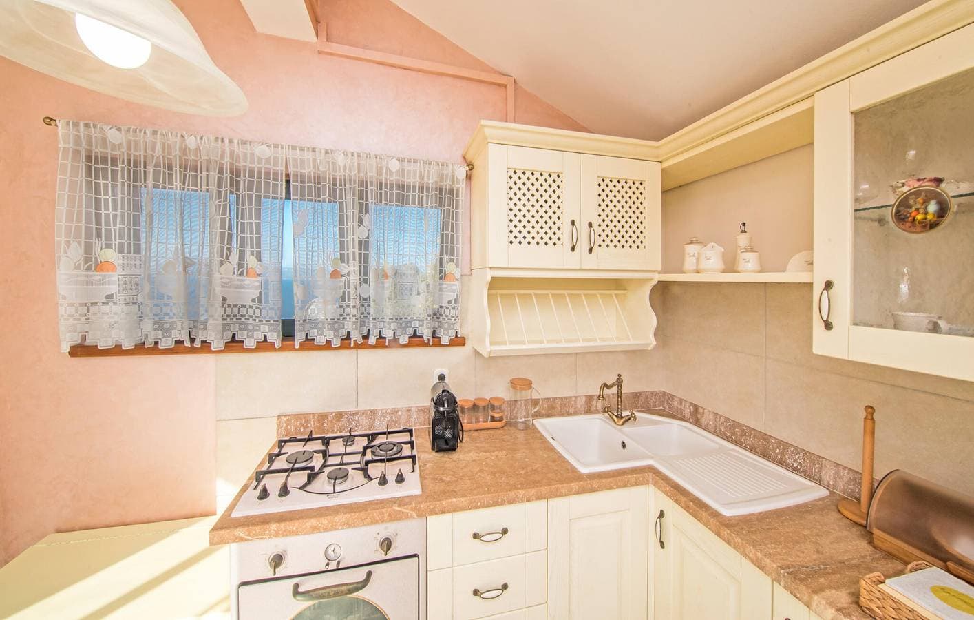 Foto 5 von 30: Urlaub am Meer: Gemütliche Ferienwohnung mit Pool, Terrasse und Parkplatz