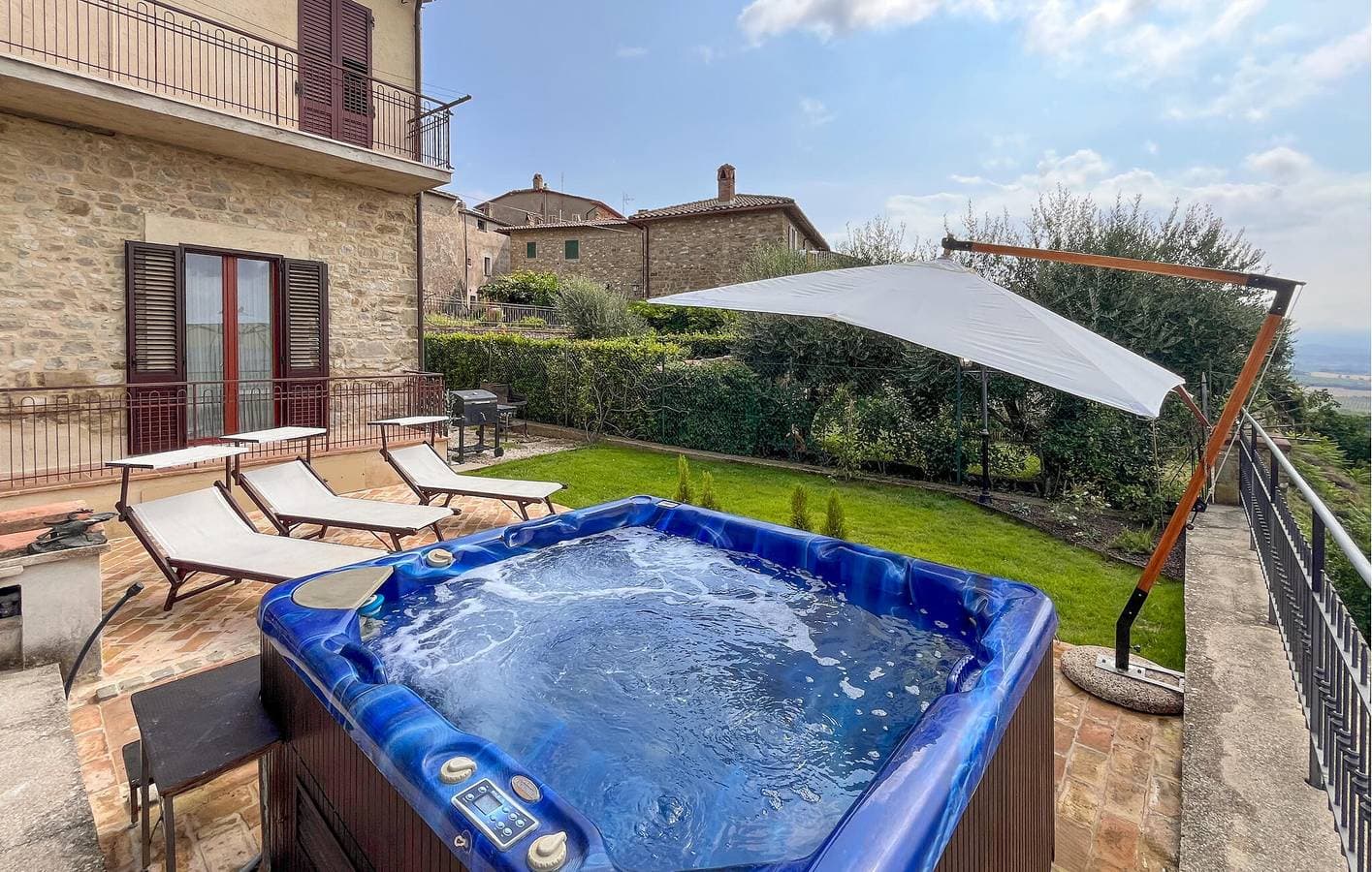 Foto 13 von 39: Rückzugsort am Fluss mit Garten und Parkplatz - 1,5 km nach Ventia