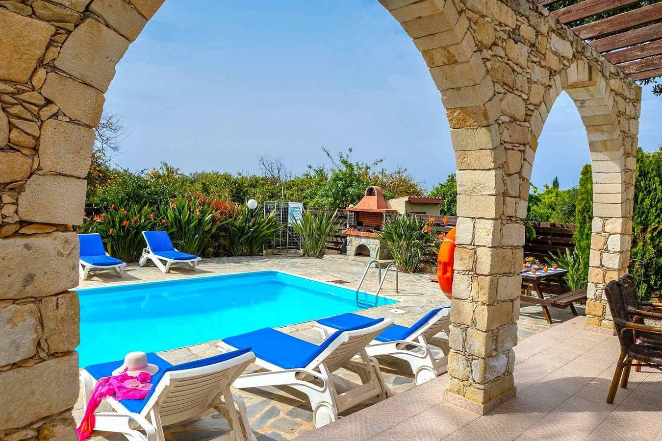 Foto 4 von 25: Villa für 6 Personen mit Garten