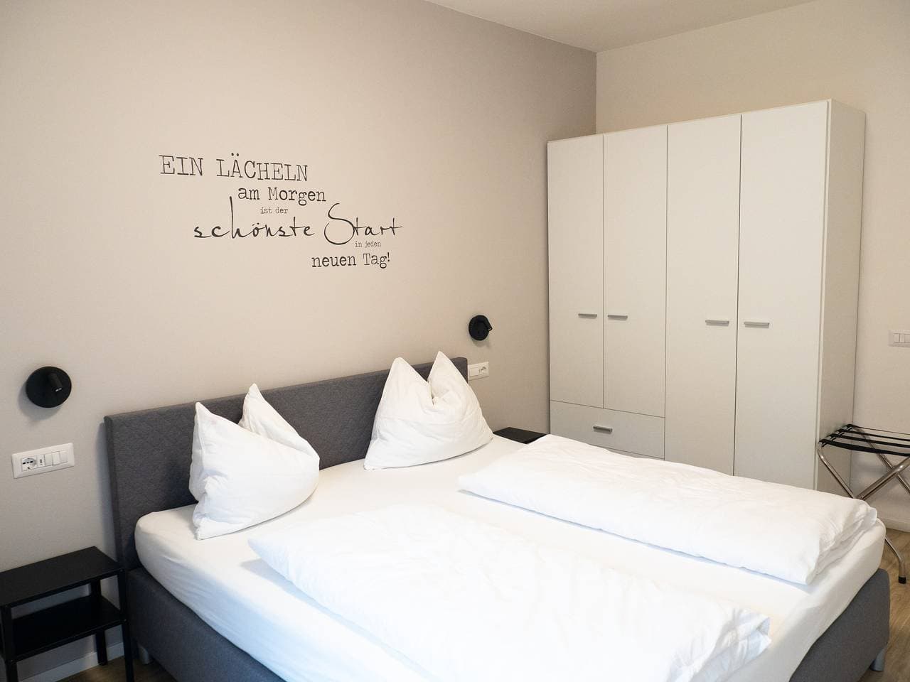 Foto 8 von 12: Brandneue Ferienwohnung "Manuela" in Zentrumsnähe mit Bergblick, WLAN & Balkon