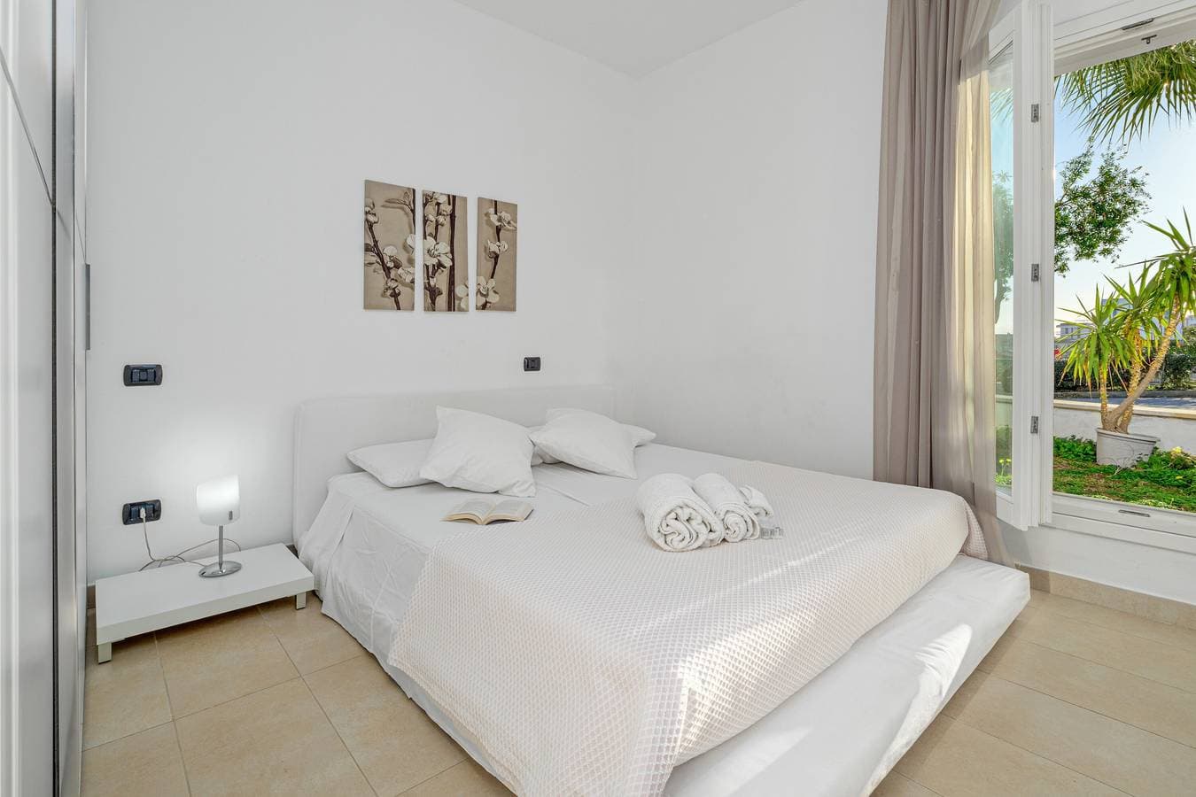 Foto 9 von 27: Geräumige Ferienwohnung "Villa Marconi 6" mit Meerblick, privater Terrasse und Garten