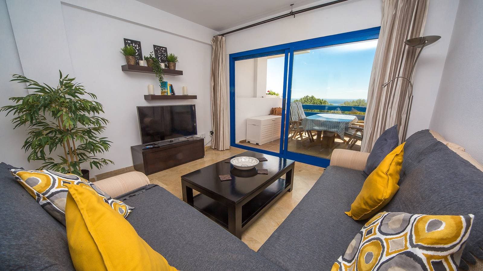 Foto 4 von 30: Duquesa Suites 303