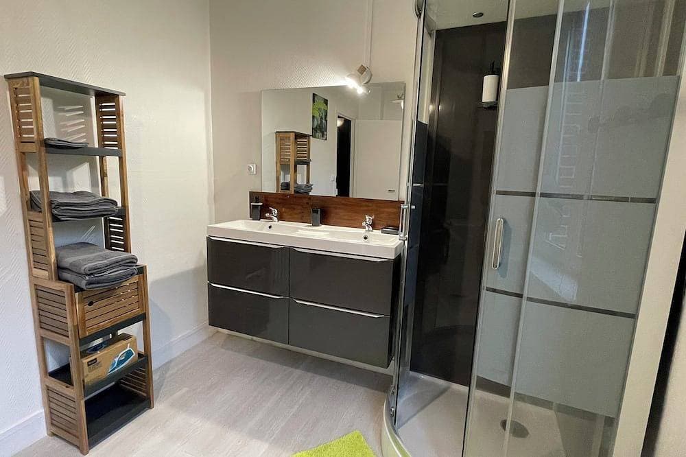 Foto 3 von 5: Waterfront townhouse…
