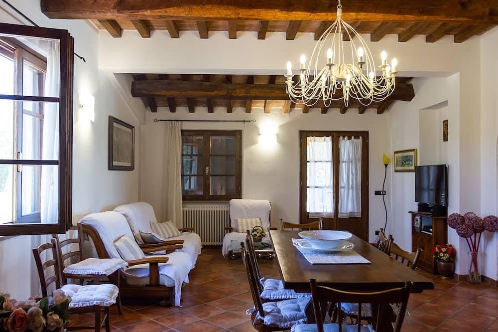 Foto 6 von 30: Villa with high comfort with pool near the sea, dish & washing maschine,