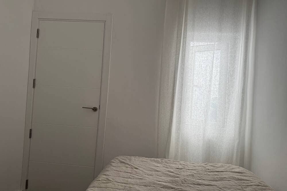 Foto 8 von 26: Nice and cozy house with inner courtyard and terrace of 35 m2, 200 m. from the beach.