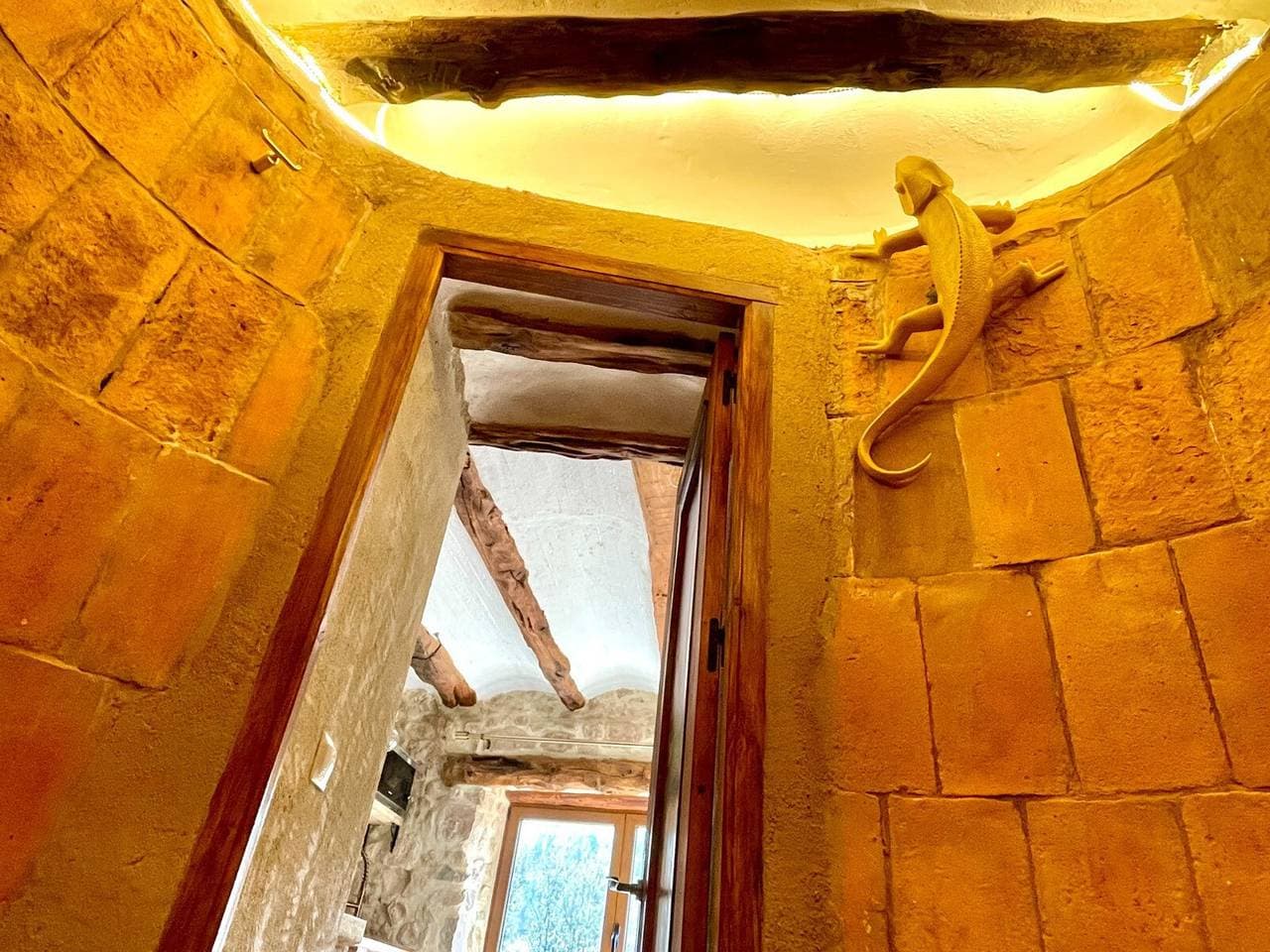 Foto 4 von 21: Ferienwohnung 'Gnomo' mit Bergblick, Wi-Fi und Klimaanlage