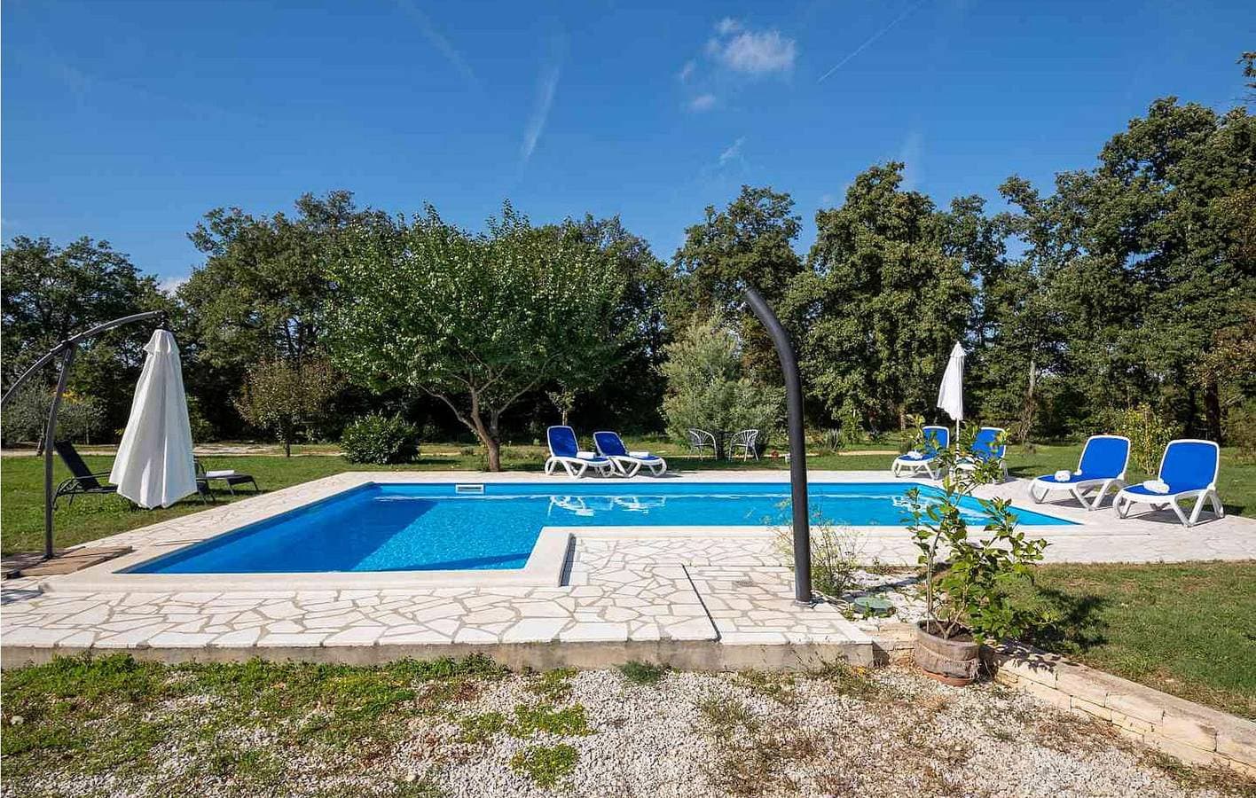 Foto 11 von 31: Reizende Ferienwohnung mit Pool, Terrasse und WLAN – der perfekte Urlaubsort!