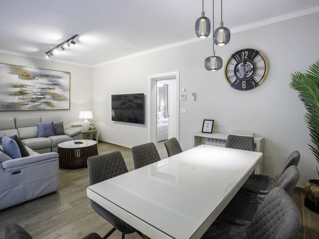 Foto 10 von 36: Ferienhaus für 10 Personen mit Pool