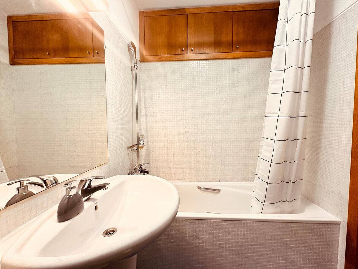 Foto 12 von 18: Gemütliche Ferienwohnung in Nevogilde – 1 km vom Stadtzentrum entfernt, WLAN und Warmwasser!